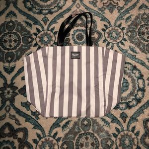 VS tote